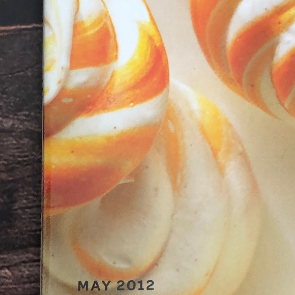 MARTHA STEWART Living Magazines 4/2012 & May 2012 Easter Egg & Cupcakes - Picture 3 of 16